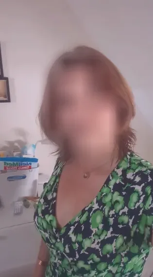 Anniina, 33