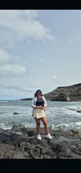 Ella, 36