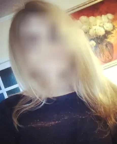 Emmi, 34