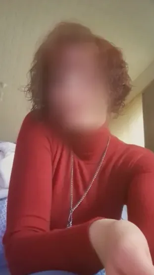 Olivia, 40