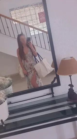 Sanni, 28