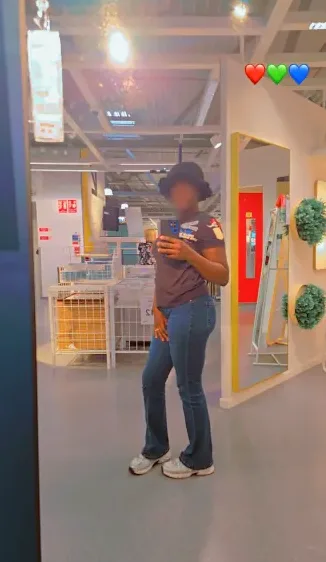 Sanni, 29