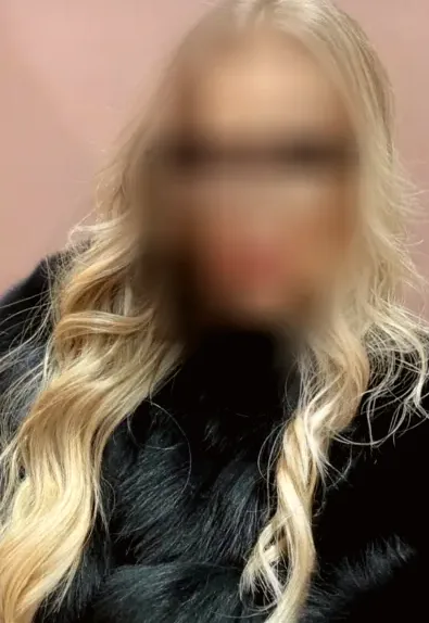 Wilhelmina, 32
